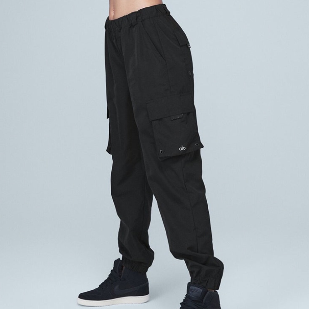 Alo Yoga It Girl Pant in black size small
